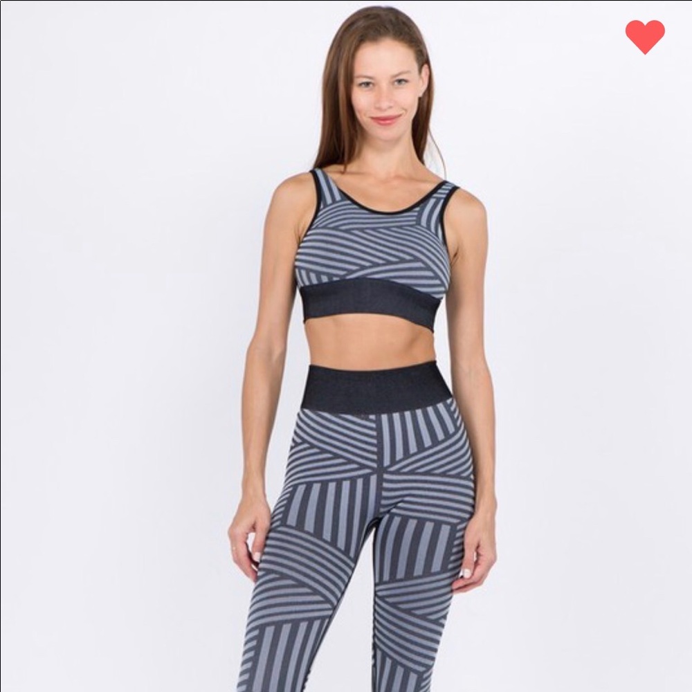 Active Striped Sports Bra and Seamless Leggings
